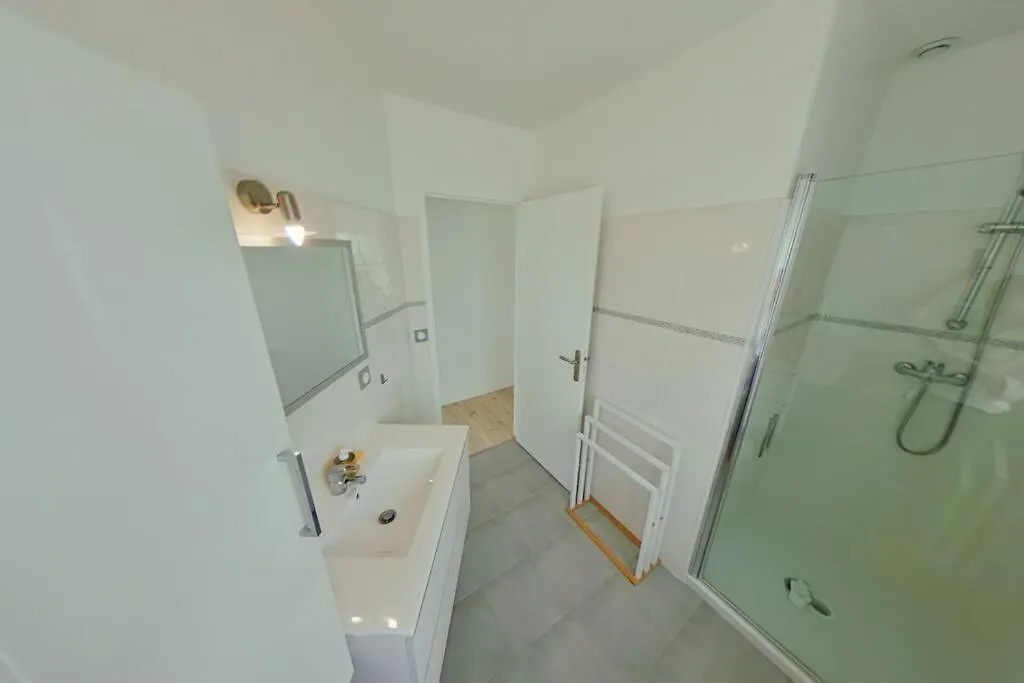 Villa Moderne Et Familiale Sibiril 0*,  France